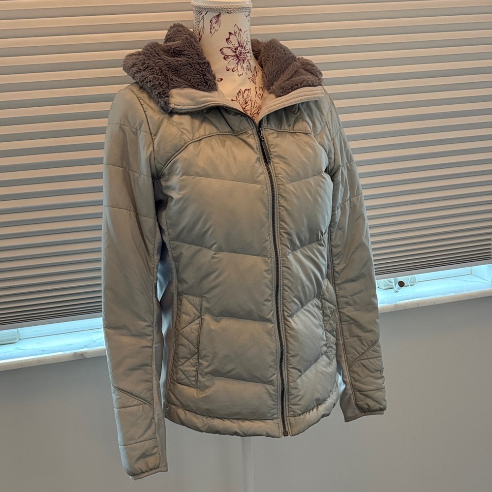Marmot Women's Light Gray Puffer Jacket